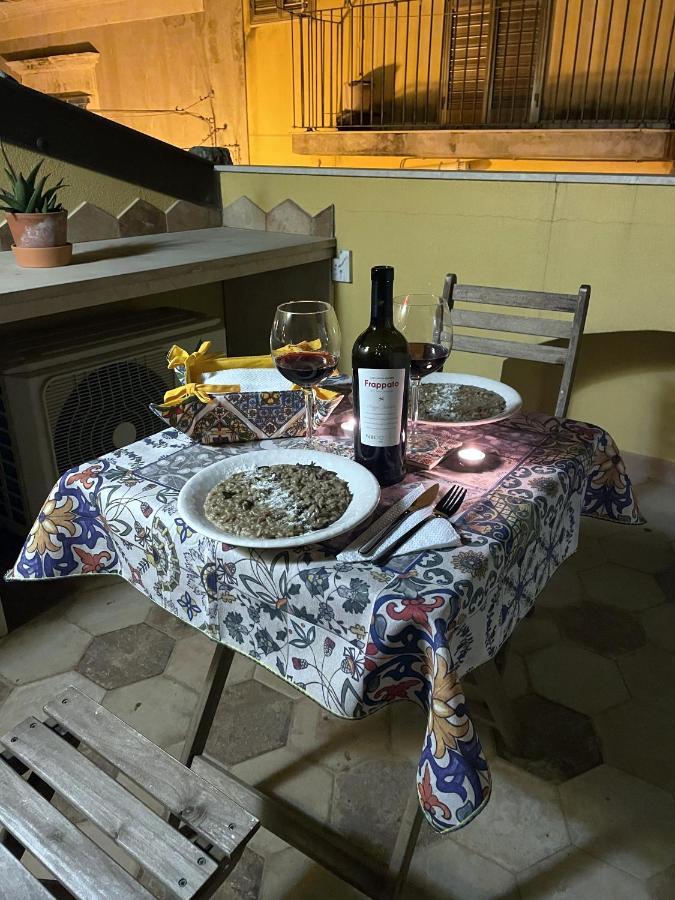 Ragusa Exclusive Flat With Terrace & Bbq Екстериор снимка